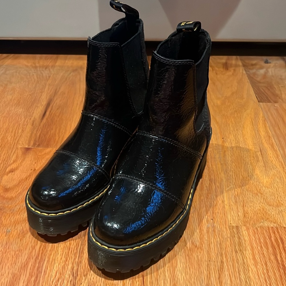 Dr Martens Rozalie Chelsea Boots Womens size 6.5 Patent Leather Lug Platform